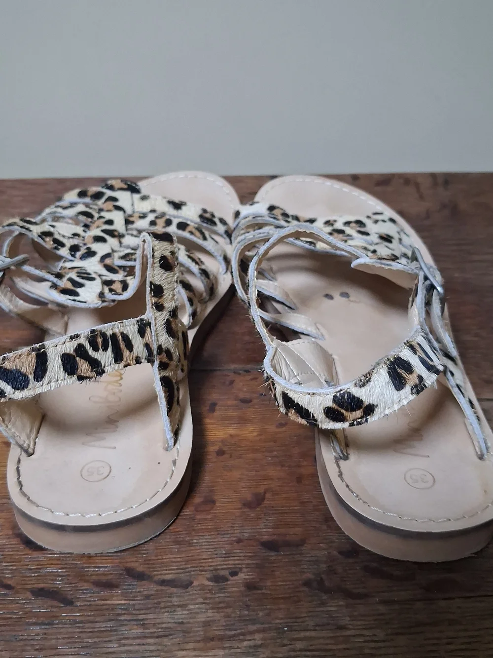 Mini Boden Girl's Leopard Print Fur Adjustable Straps Sandals; Size US 3.5